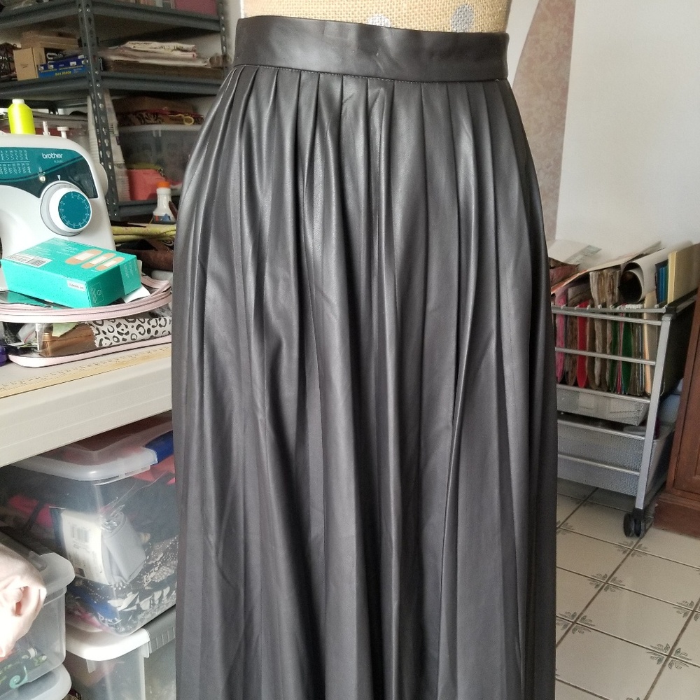 Zara Skirt Faux Leather X Small